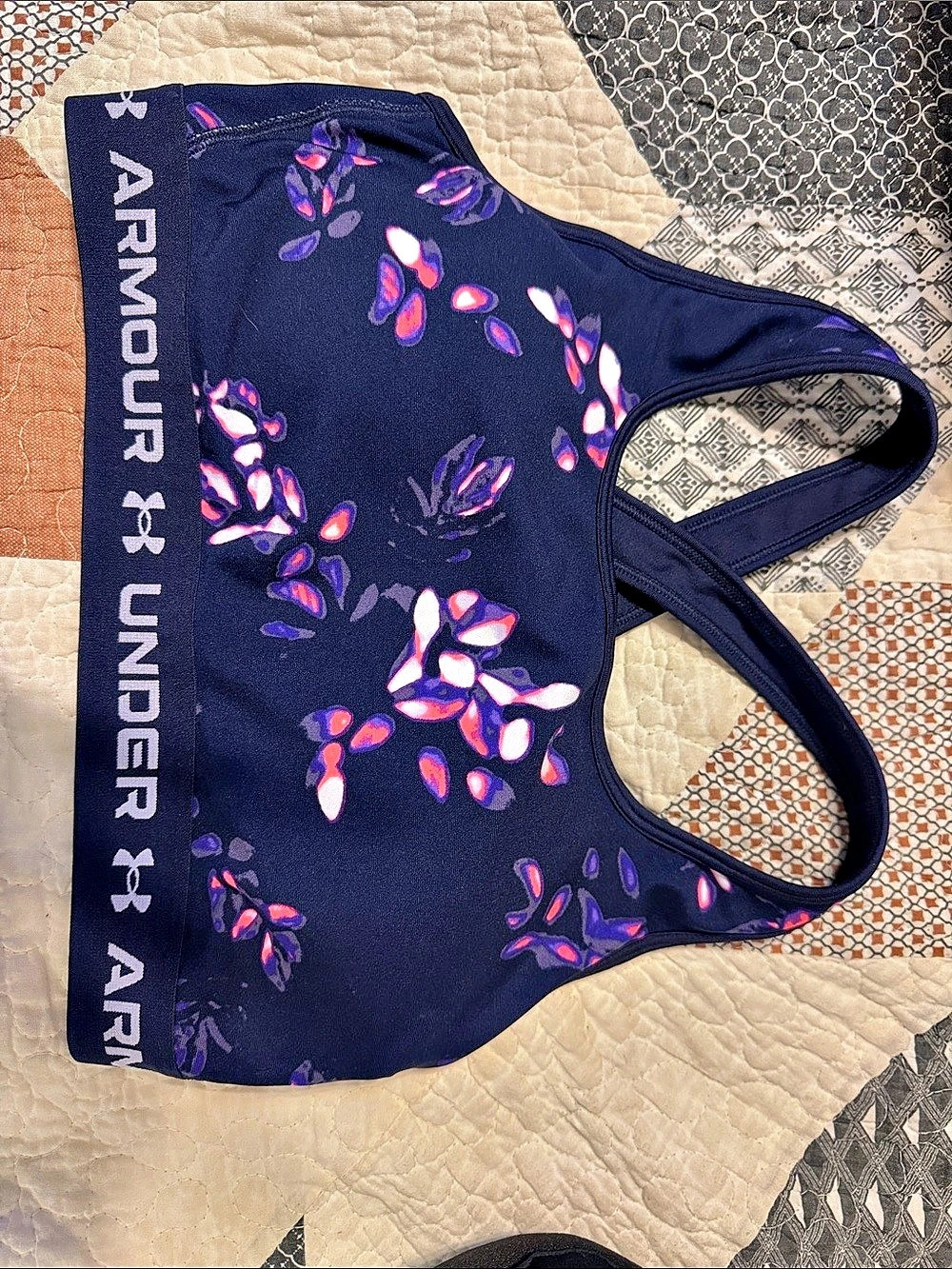 Under Armour Floral Compression sports bra Size Large Like New
